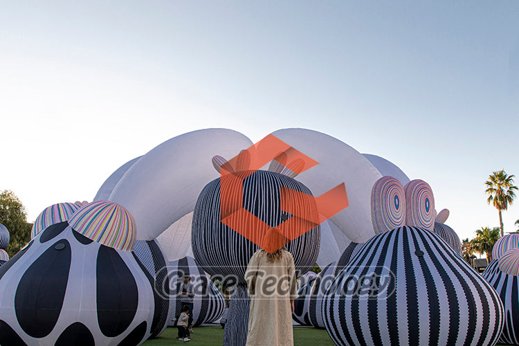 Interactive Inflatable Art Exhibition Custom Characters Inflatable Sculptures for Museum Decorations