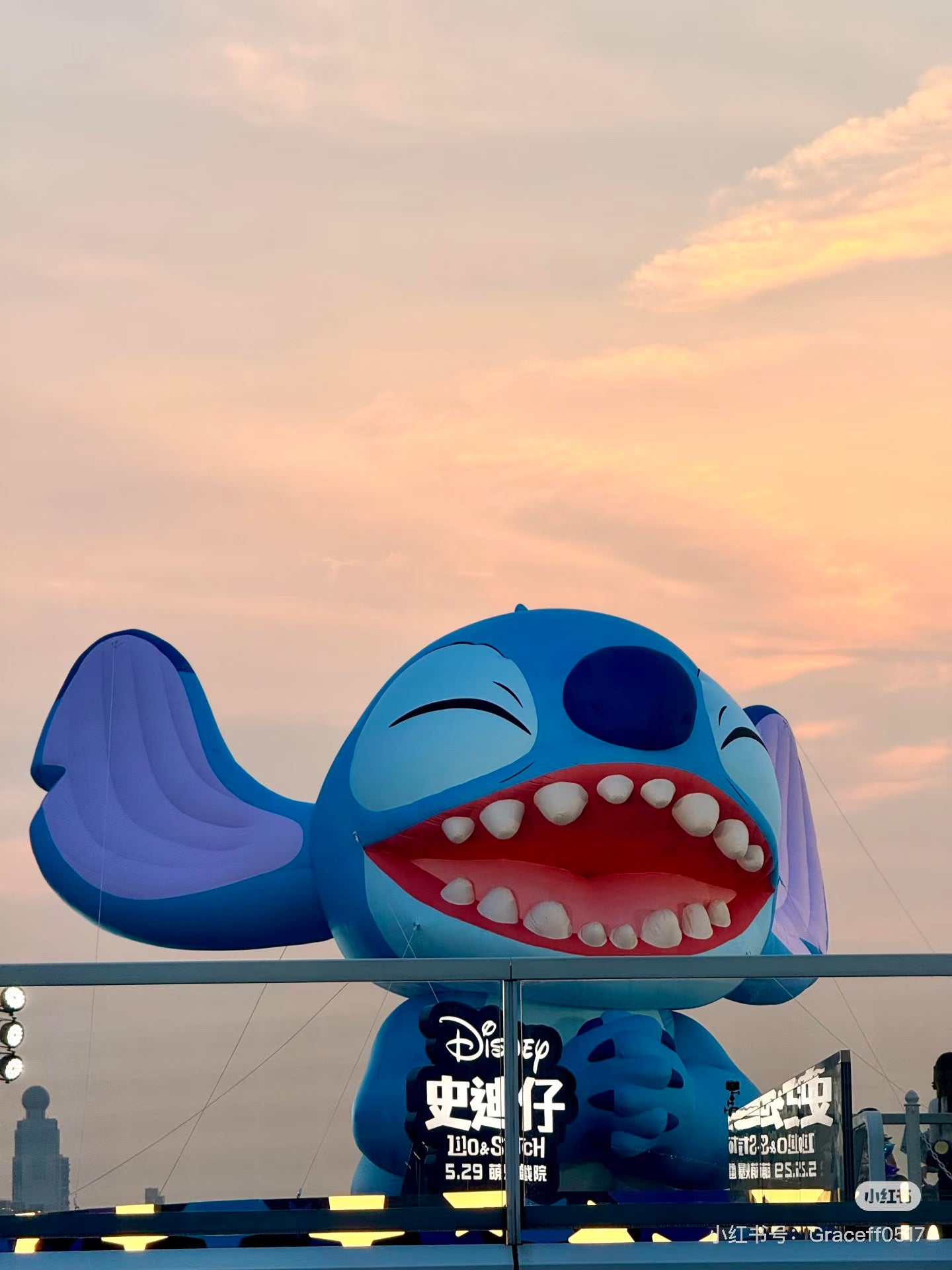Blue Stitch Inflatable Cartoon The Famous Lilo  Stitch Angel Christmas Statue Sculpture Laughter Booth with LED Lamp