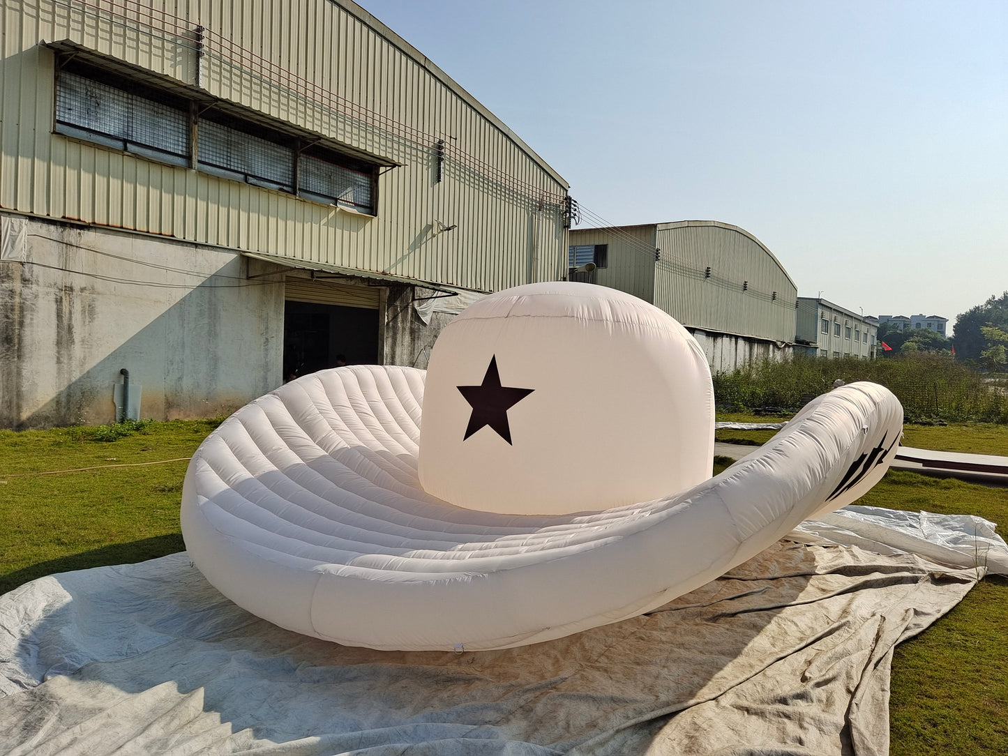 Custom Made Inflatable Cowboy Hat,inflatable Large Brown Hat for Building Decoration