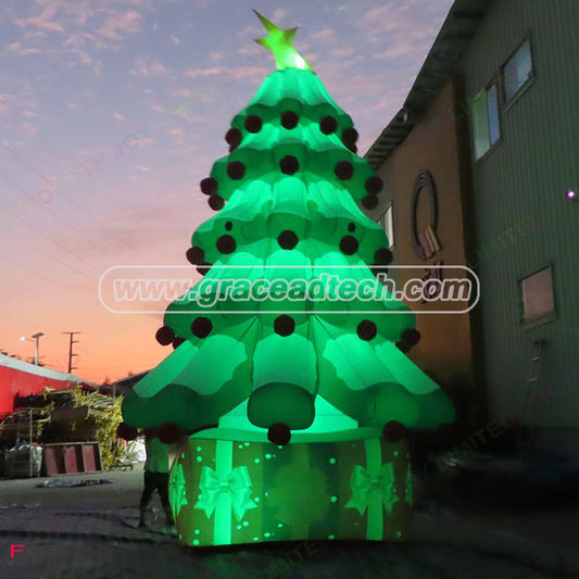 Outdoor Giant Inflatable Christmas Tree with Lights